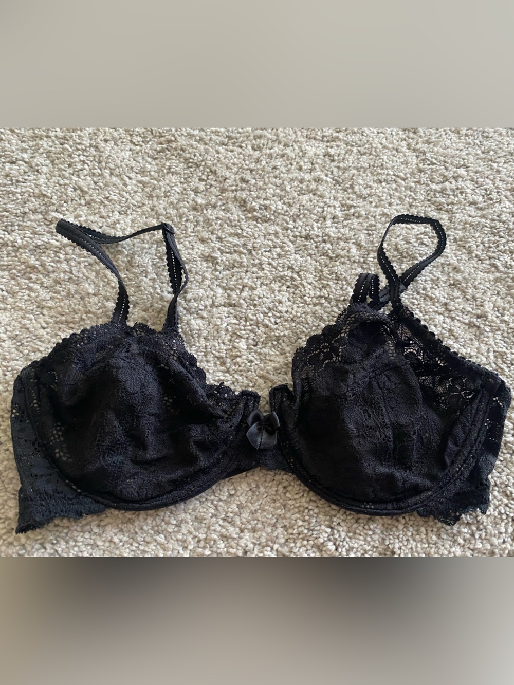 Victoria's Secret Lace Underwire Bra 34C
